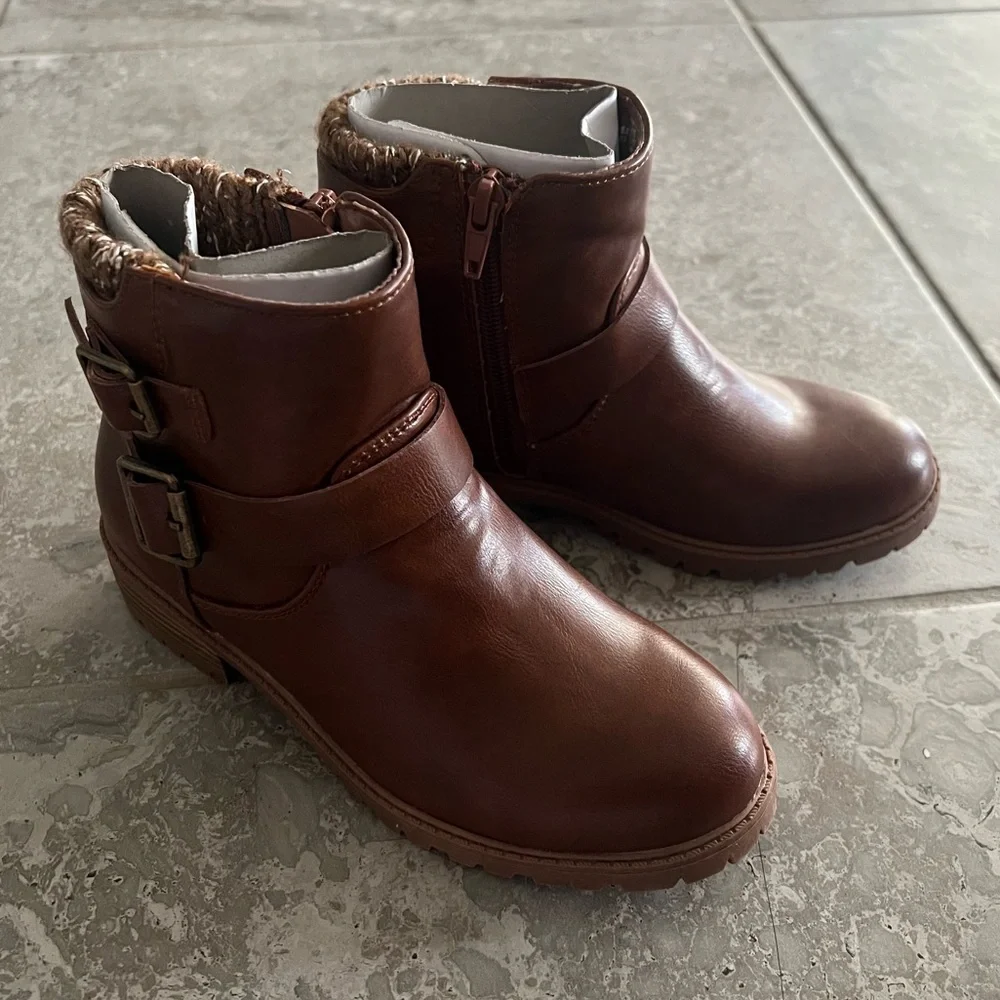 Madden Girl JKayce Brown Sweater Knit Ankle Boots with Buckle Detail, Size 1